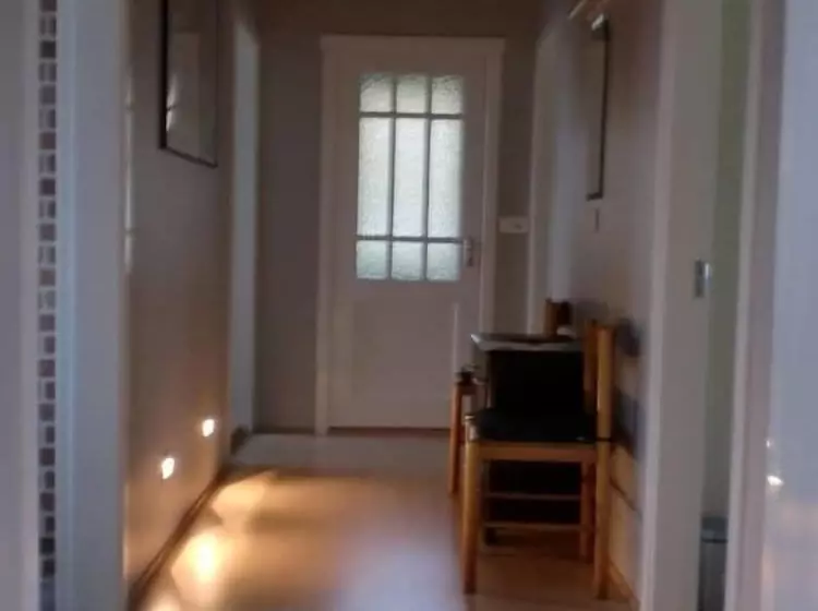 پانسیون Guesthouse Tilraun