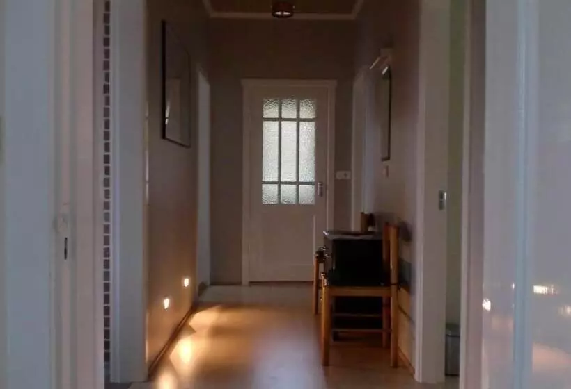 پانسیون Guesthouse Tilraun