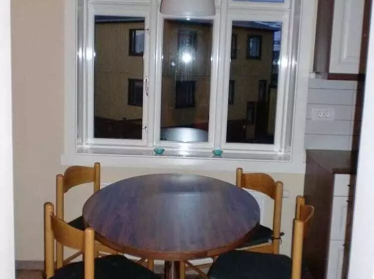 پانسیون Guesthouse Tilraun