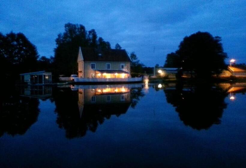 ペンション Gula Huset