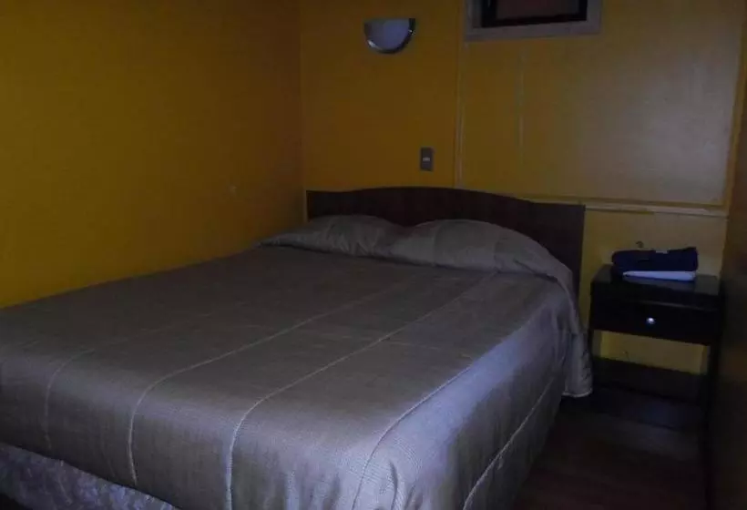 پانسیون Hostal Fx