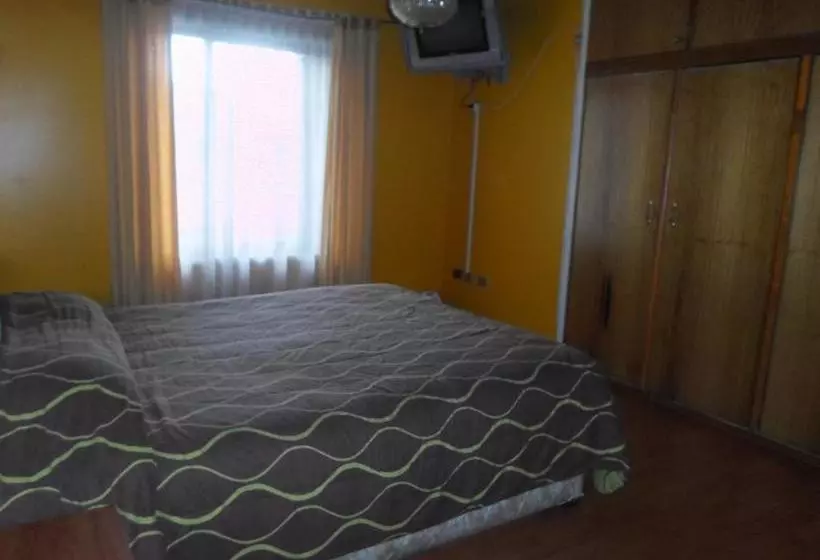 پانسیون Hostal Fx