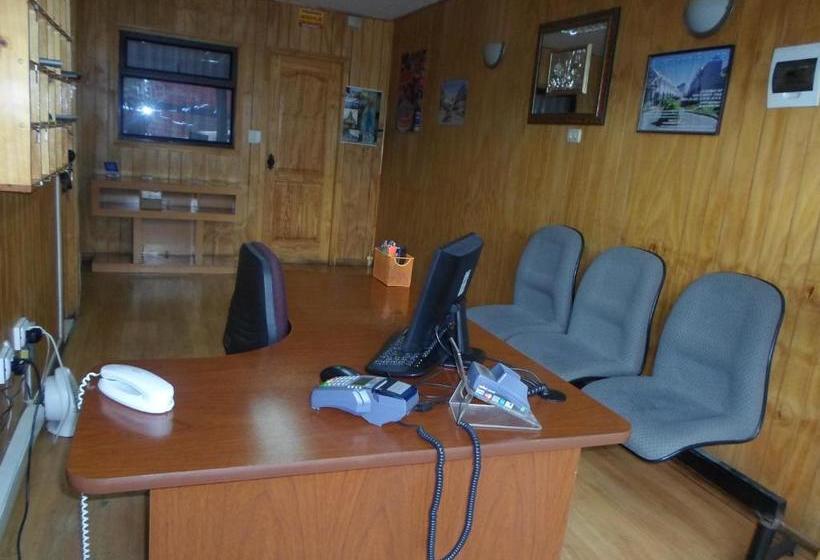 بنسيون Hostal Fx