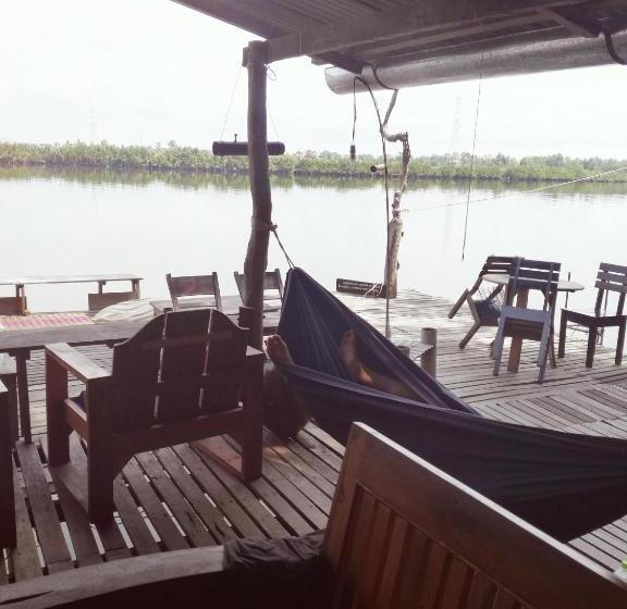 بنسيون Samon Village