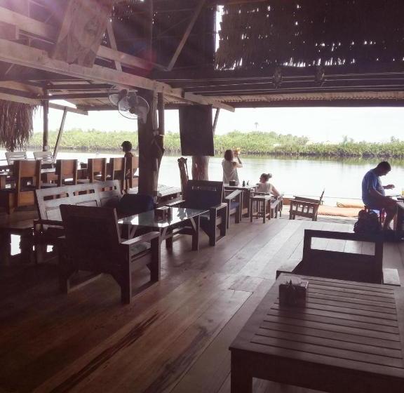 بنسيون Samon Village