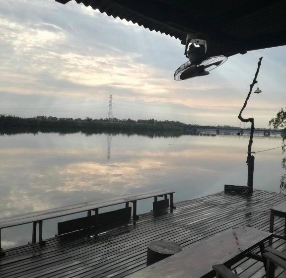 بنسيون Samon Village