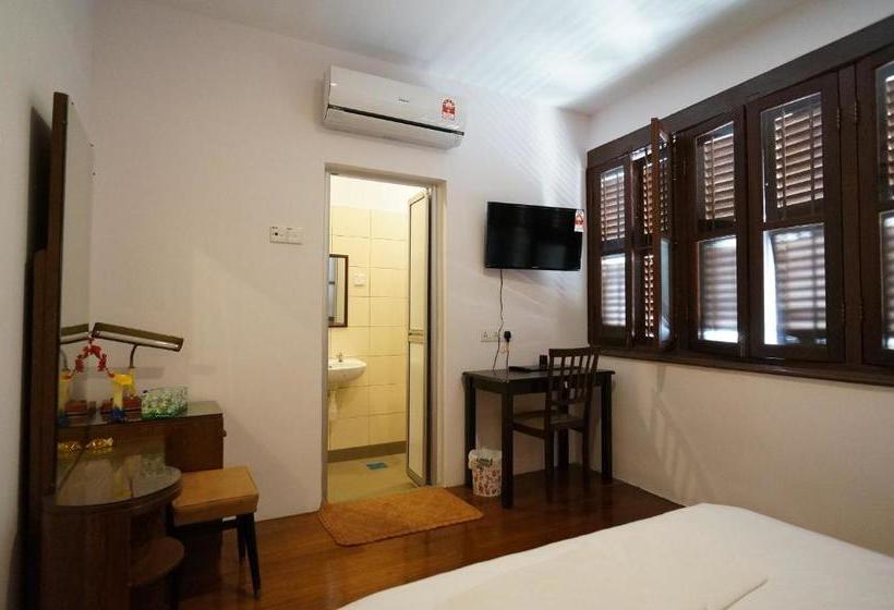 Pensió Thirty Three Stewart Houze