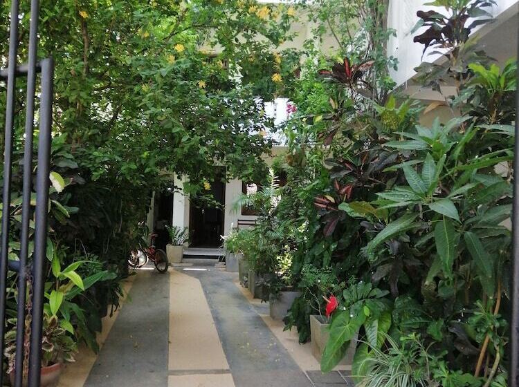 פנסיון Unawatuna Beach Bungalow