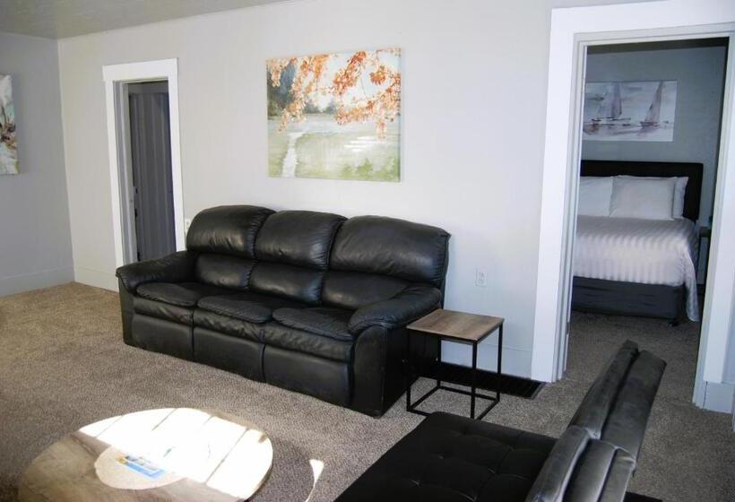 فندق صغير Deep Water Inn