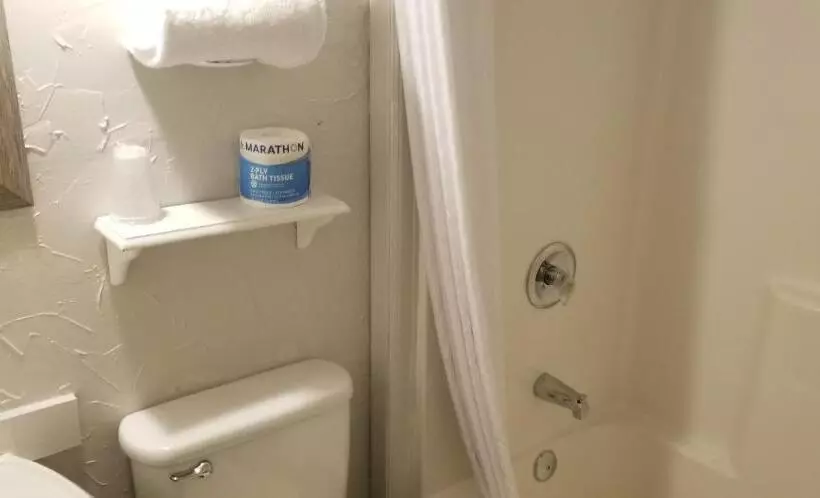 Retkeilymaja Deep Water Inn