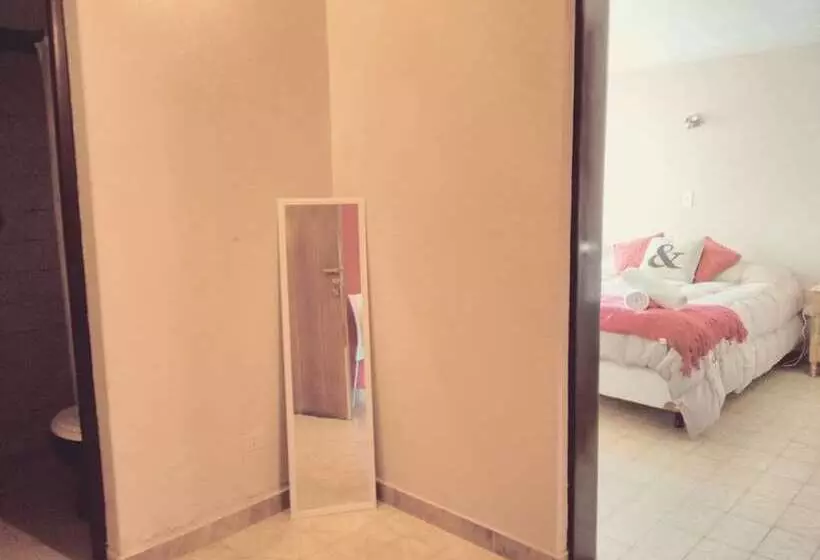 Retkeilymaja Posada Del Centro