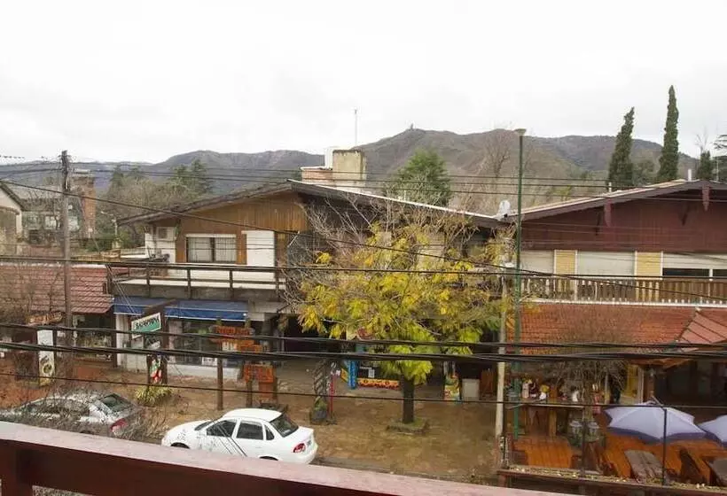 Retkeilymaja Posada Del Centro