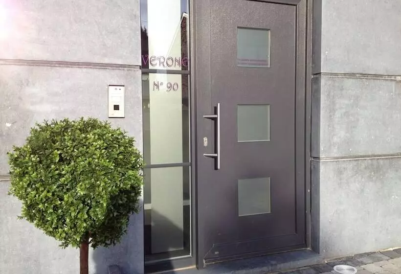 هتل V E R O N E   Rooms & Suites   Liège   Rocourt