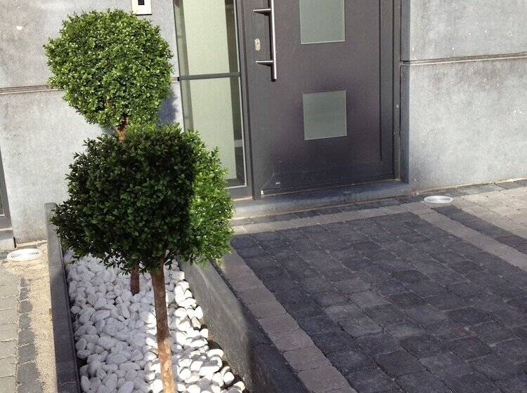 ホテル V E R O N E   Rooms & Suites   Liège   Rocourt