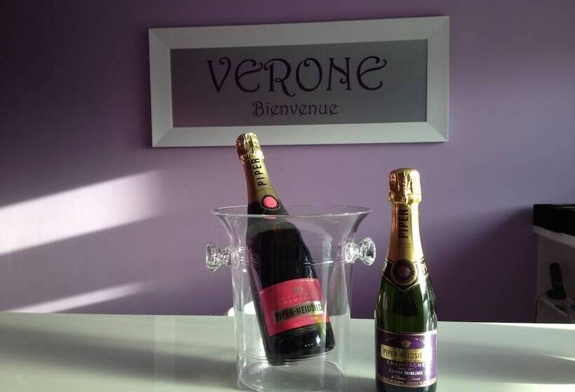 ホテル V E R O N E   Rooms & Suites   Liège   Rocourt