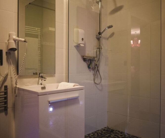 Hotel V E R O N E   Rooms & Suites   Liège   Rocourt