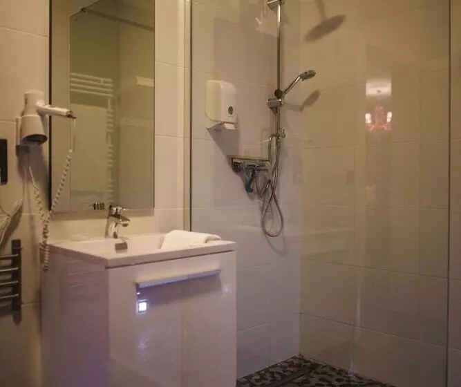 هتل V E R O N E   Rooms & Suites   Liège   Rocourt