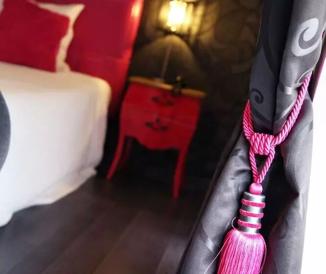 هتل V E R O N E   Rooms & Suites   Liège   Rocourt