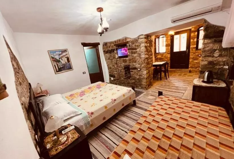 ペンション Kris Guesthouse