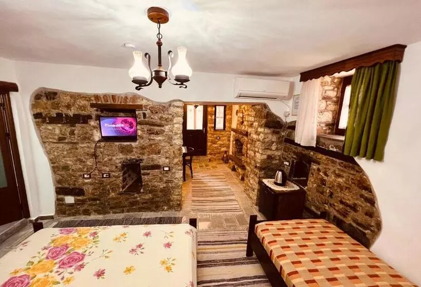 ペンション Kris Guesthouse