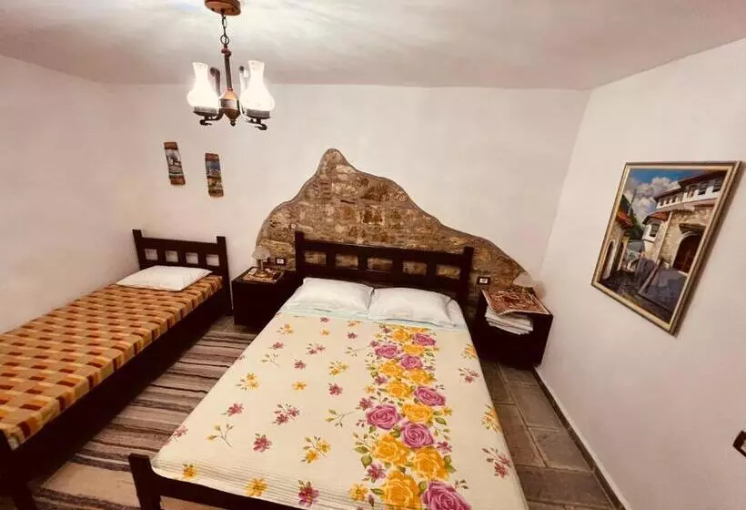 ペンション Kris Guesthouse