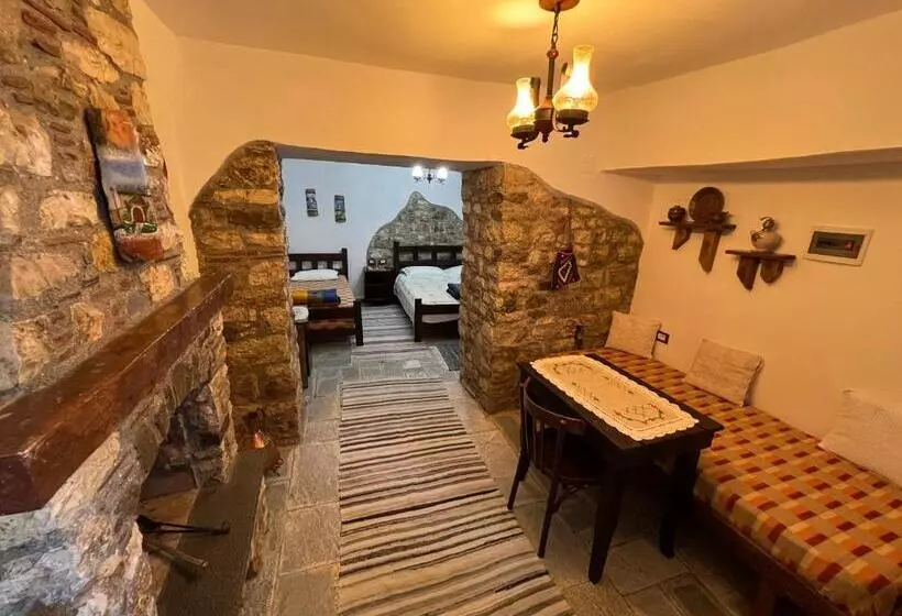ペンション Kris Guesthouse
