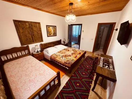ペンション Kris Guesthouse