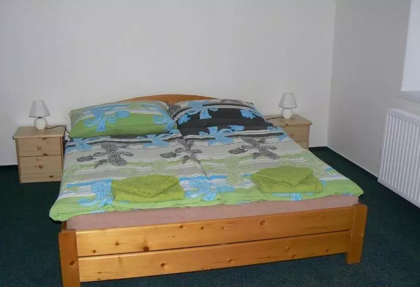 پانسیون Penzion Na Vápence