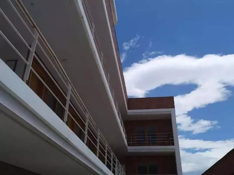 Retkeilymaja El Geranio