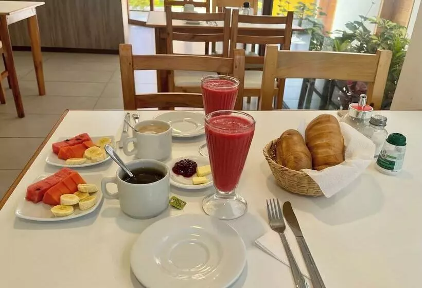 Retkeilymaja El Geranio