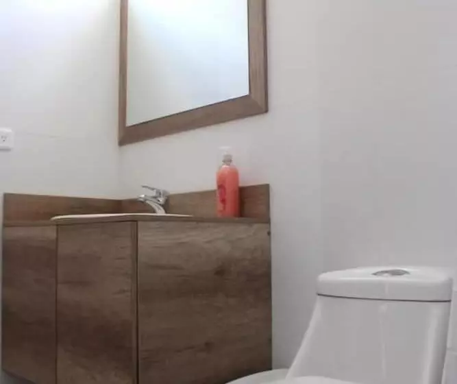 Retkeilymaja El Geranio