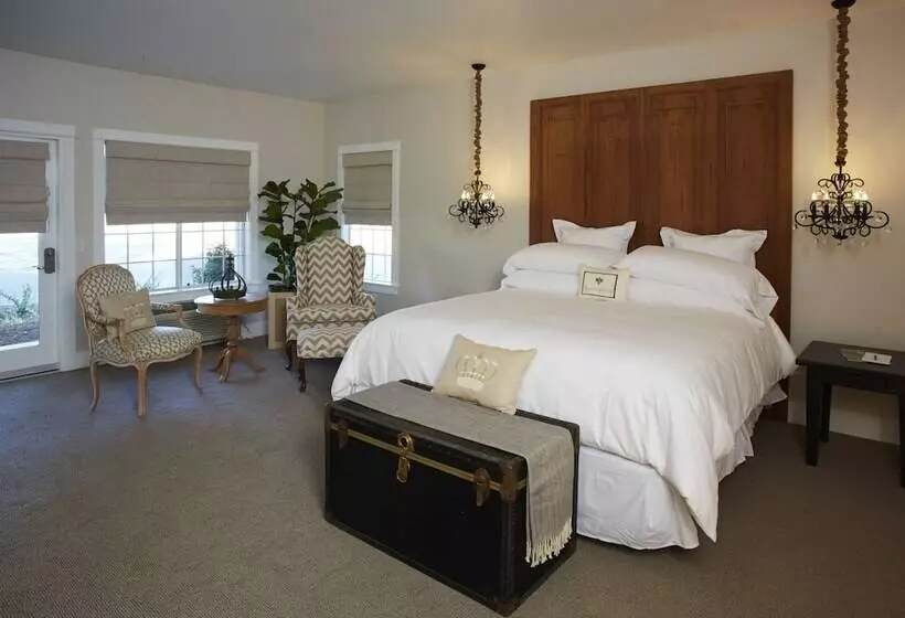 هاستل Summerwood Inn