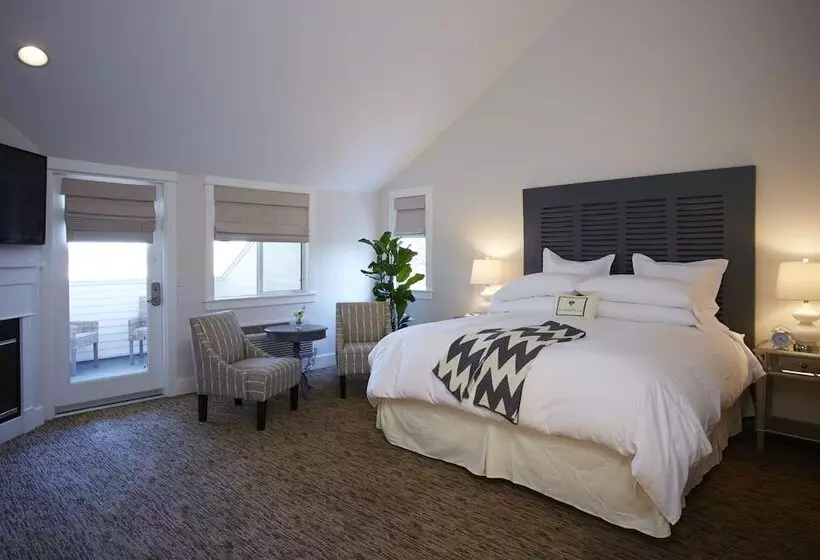 هاستل Summerwood Inn