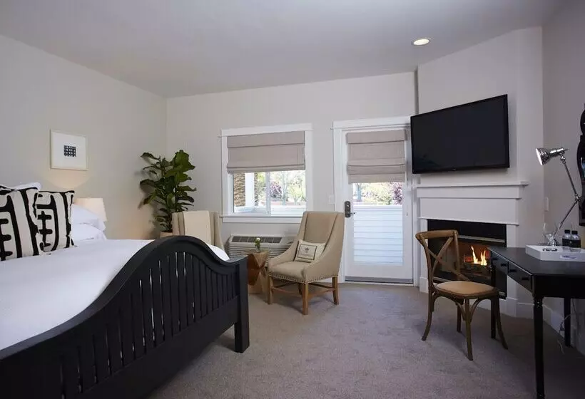 هاستل Summerwood Inn