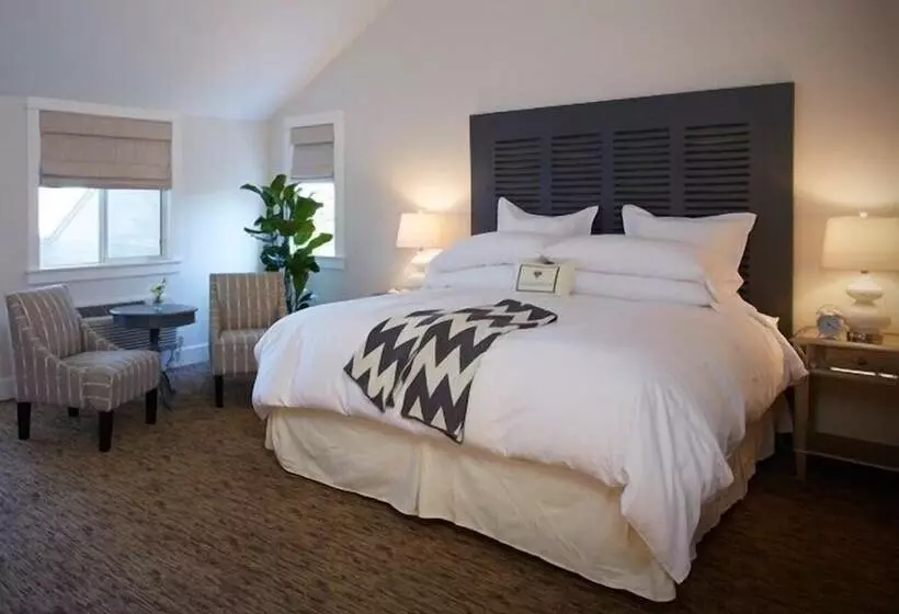 هاستل Summerwood Inn