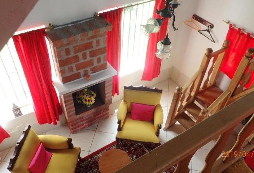 Hosteria Rose Cottage