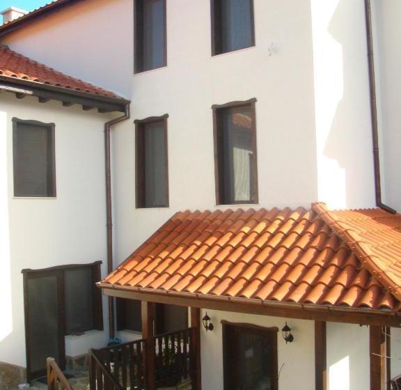 펜션 Family Hotel And Restaurant Plamena