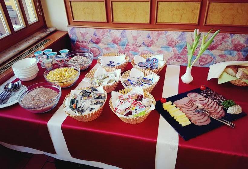 پانسیون Guest House Arvaj