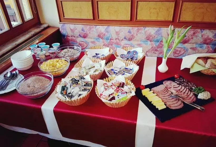 پانسیون Guest House Arvaj