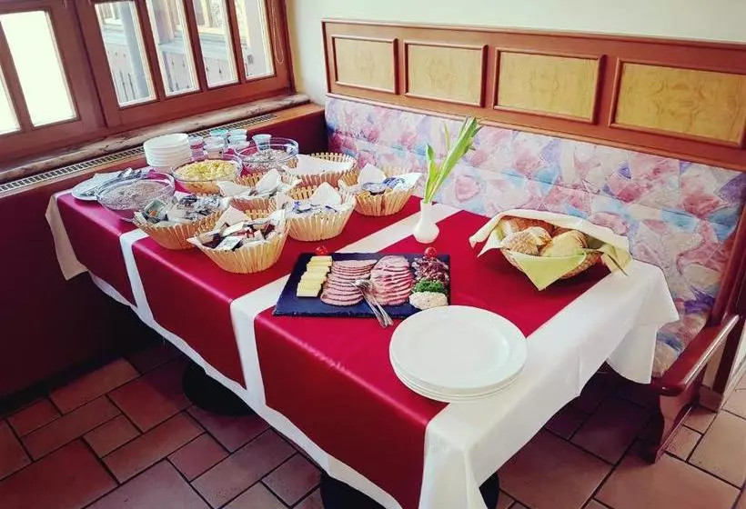 پانسیون Guest House Arvaj