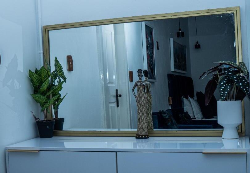 Пансион Henry George Guest House