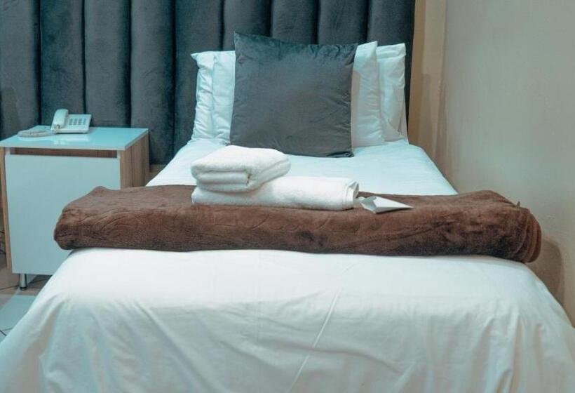 Пансион Henry George Guest House