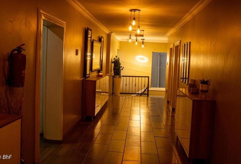 Пансион Henry George Guest House