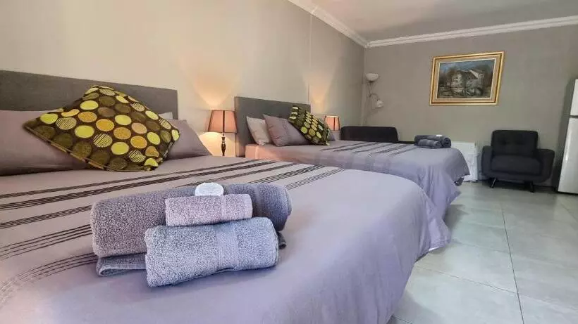 Majatalo Housemartin Guest House