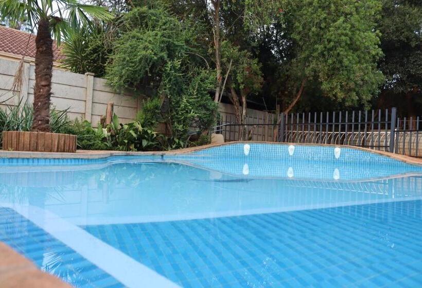 Pension Housemartin Guest House