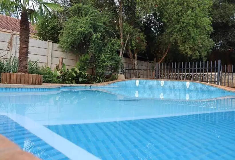 Majatalo Housemartin Guest House