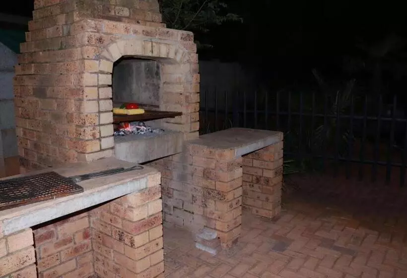 Majatalo Housemartin Guest House