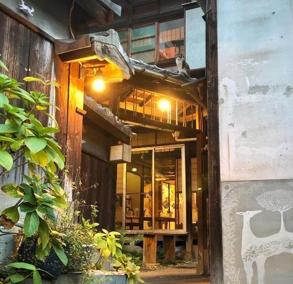 Pension Onomichi Guest House Anago No Nedoko