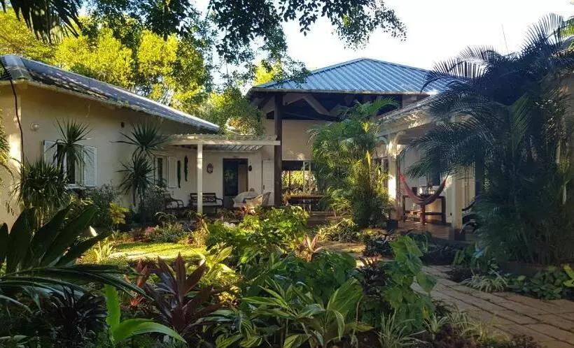پانسیون Tree Lodge Mauritius