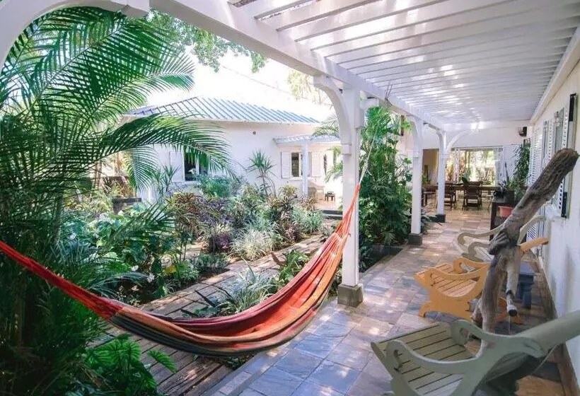 پانسیون Tree Lodge Mauritius